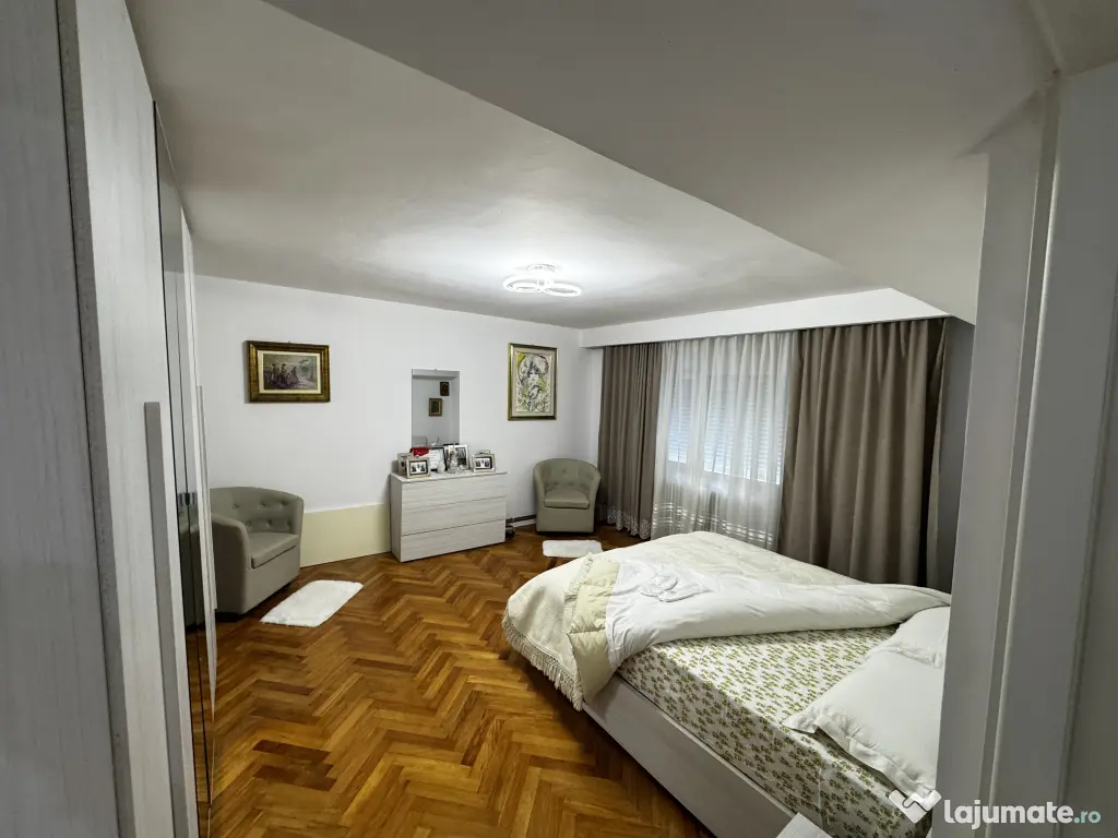 Vand apartament 2 camere decomandat Confecții