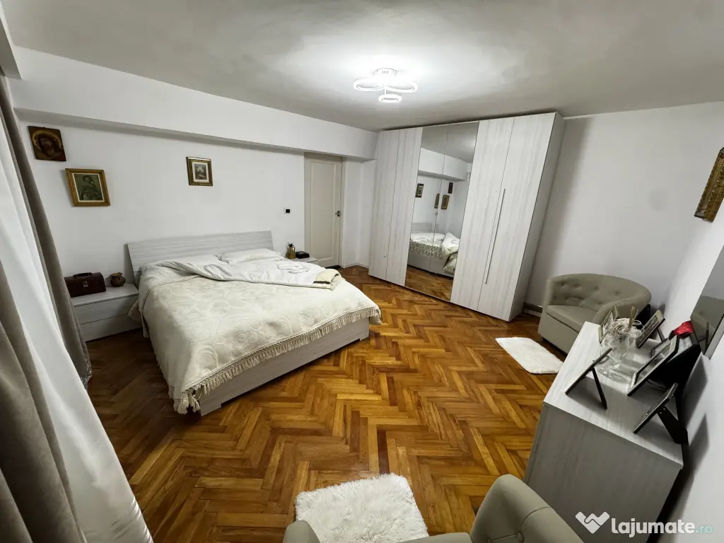 Vand apartament 2 camere decomandat Confecții