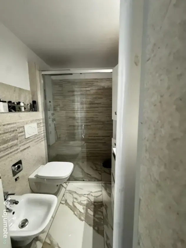 Vand apartament 2 camere decomandat Confecții