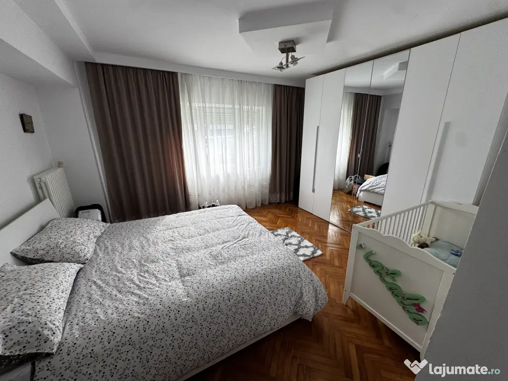 Vand apartament 2 camere decomandat Confecții