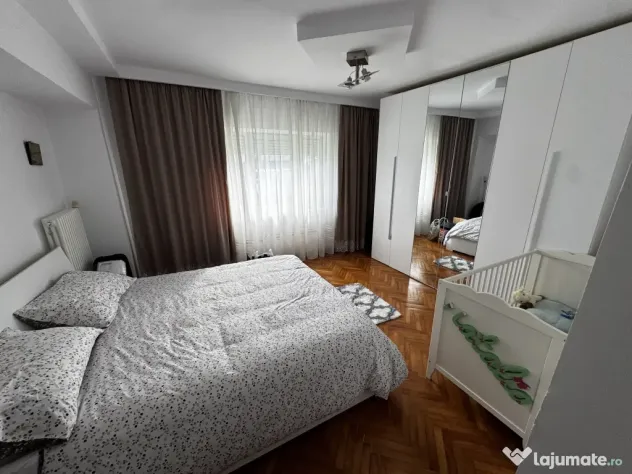 Vand apartament 2 camere decomandat Confecții