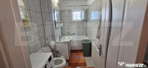 Apartament 3 camere, 84 mp, zona Micro 5 - Targoviste (Dambovita)