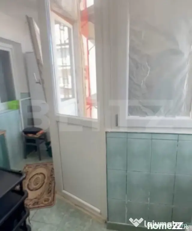 Apartament 3 camere, 84 mp, zona Micro 5 - Targoviste (Dambovita)