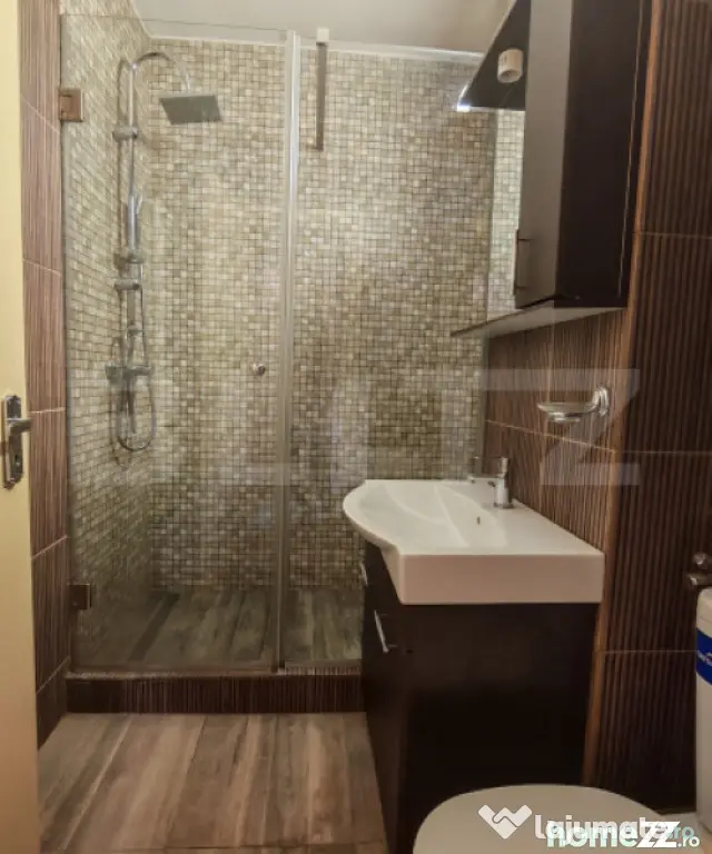 Apartament 3 camere decomandat, etaj intermediar, zona Maghe - Oradea (Bihor)