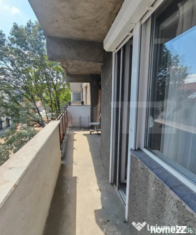 Apartament 3 camere decomandat, etaj intermediar, zona Maghe - Oradea (Bihor)