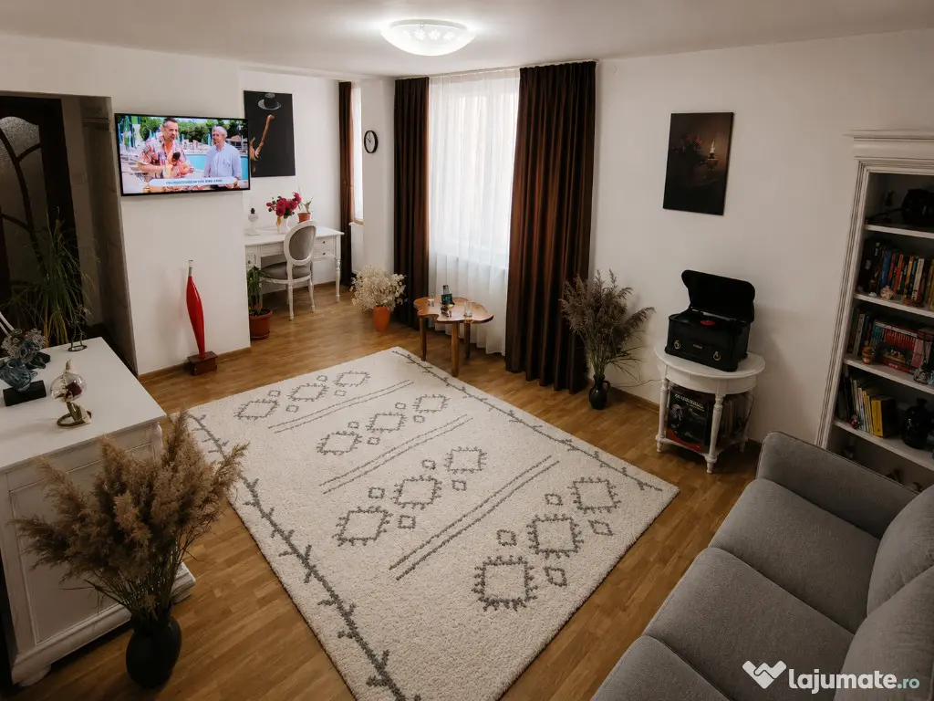 PROPRIETAR-apartament 2 camere mobilat,boxa,loc parcare,ultracentral
