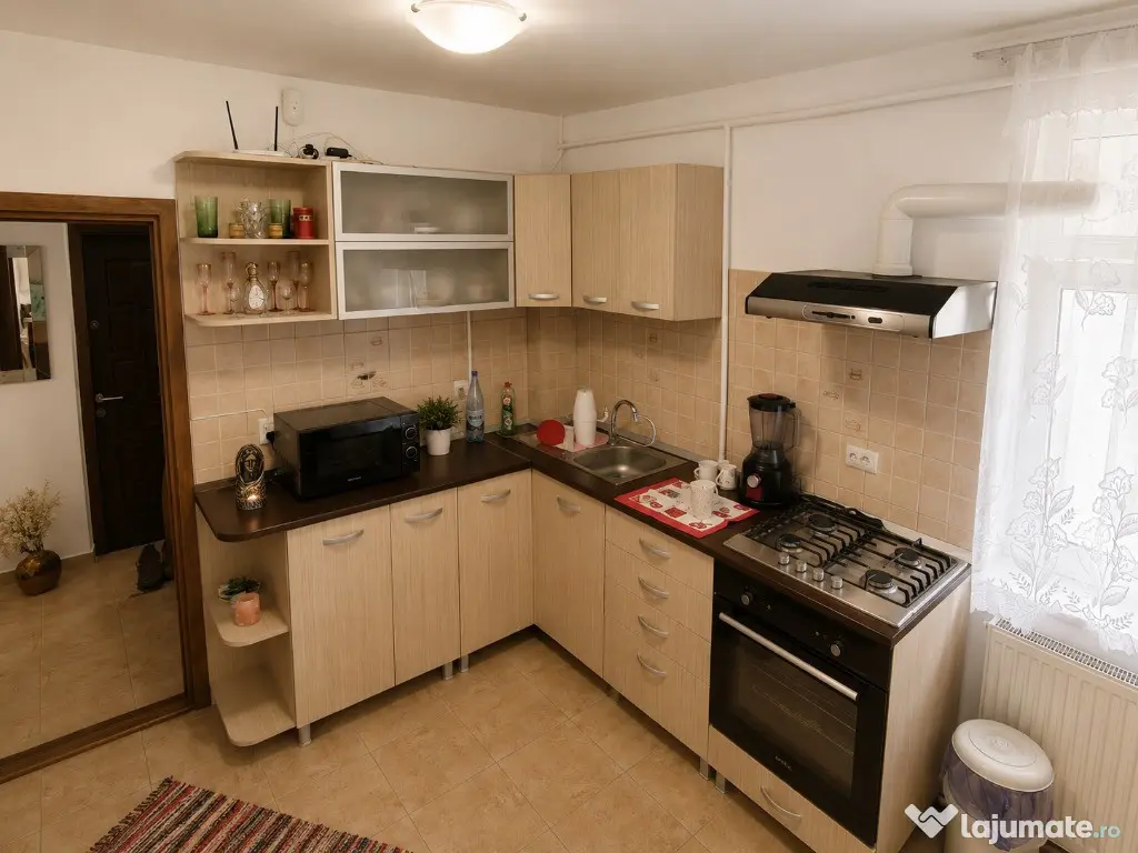 PROPRIETAR-apartament 2 camere mobilat,boxa,loc parcare,ultracentral