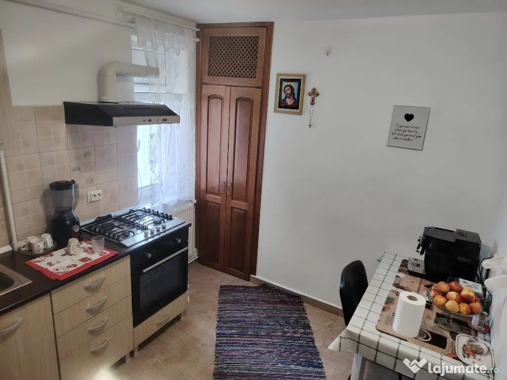 PROPRIETAR-apartament 2 camere mobilat,boxa,loc parcare,ultracentral
