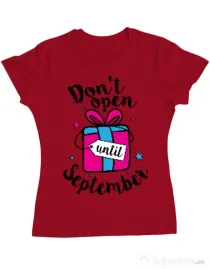 Tricou ADLER dama Dont open until September Rosu