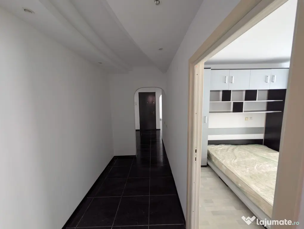Apartament 3 camere confort 1 Calarasi 4