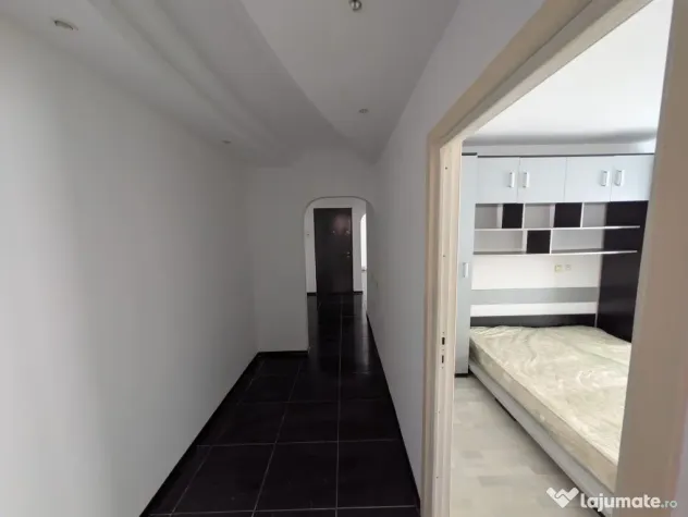 Apartament 3 camere confort 1 Calarasi 4