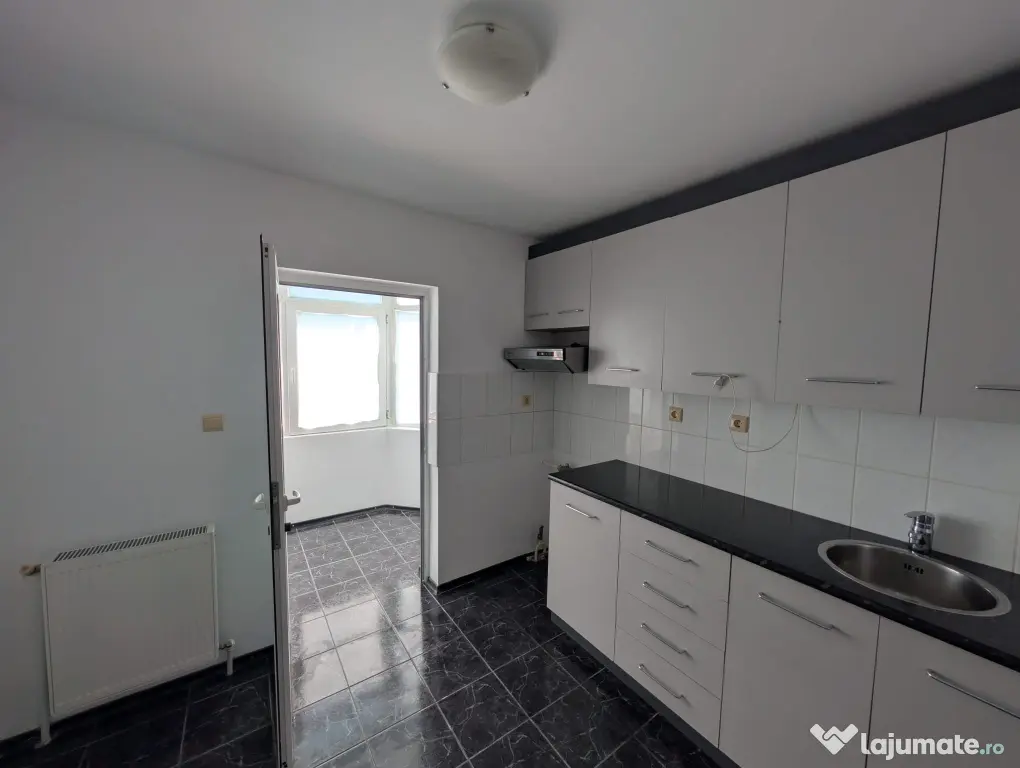 Apartament 3 camere confort 1 Calarasi 4