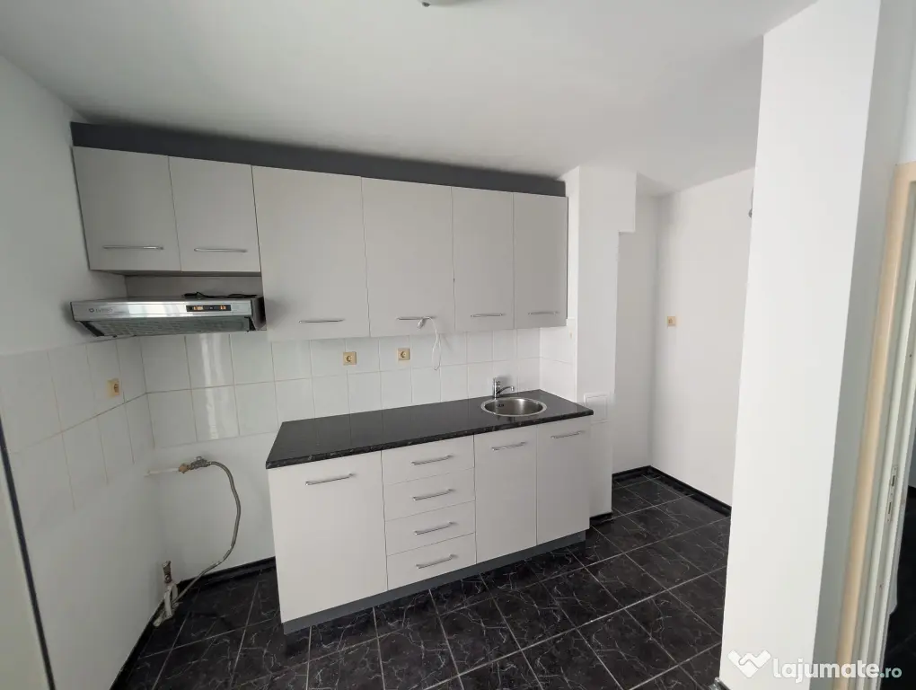 Apartament 3 camere confort 1 Calarasi 4