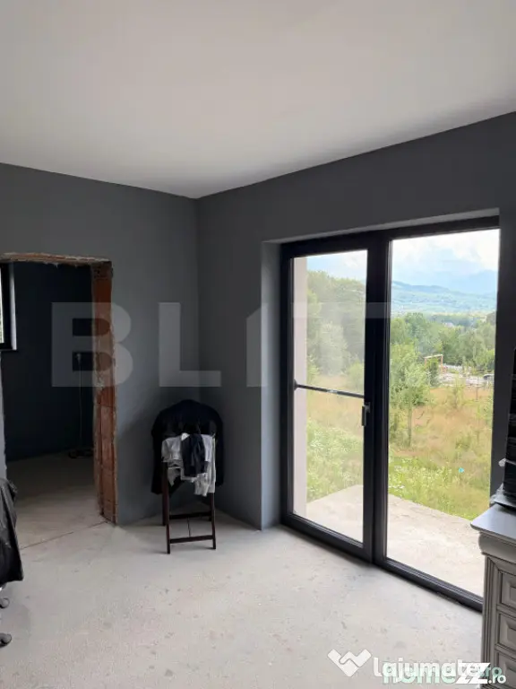 Casa 4 camere, 250 mp, zona Rasnov - Rasnov (Brasov)