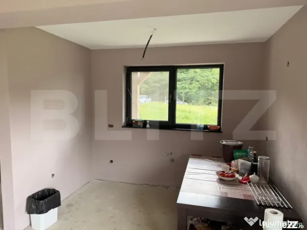 Casa 4 camere, 250 mp, zona Rasnov - Rasnov (Brasov)