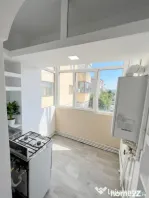 Garsoniera spatioasa transformata in apartament cu 2 camere