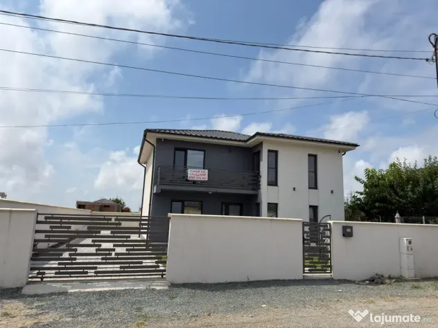 Casa p+1 4 camere Mangalia cartier Dobrogea 1