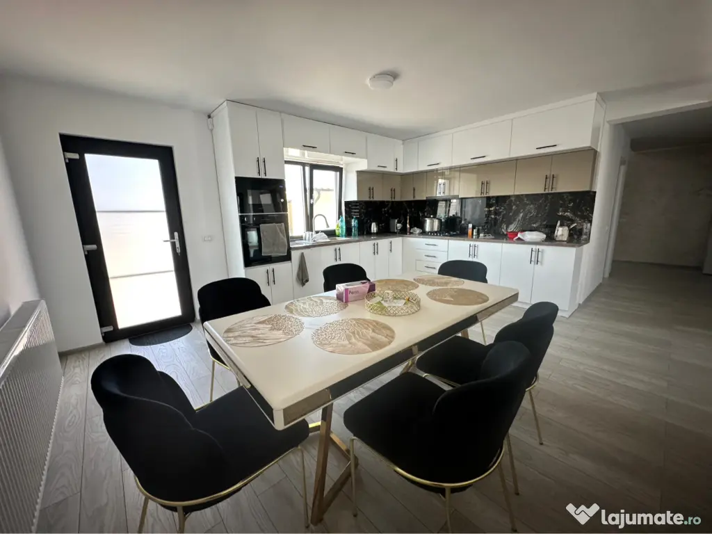 Casa p+1 4 camere Mangalia cartier Dobrogea 1