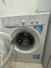 Vând mașină de spălat marca Indesit, 6 kg, 1000 RPM, clasa de energie A