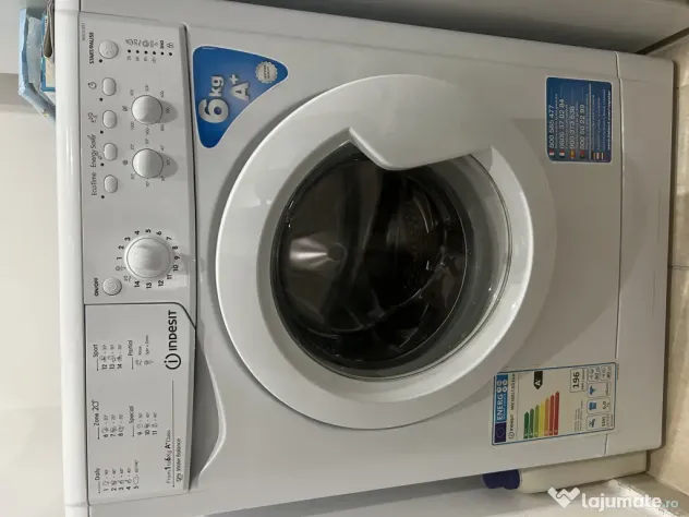 Vând mașină de spălat marca Indesit, 6 kg, 1000 RPM, clasa de energie A