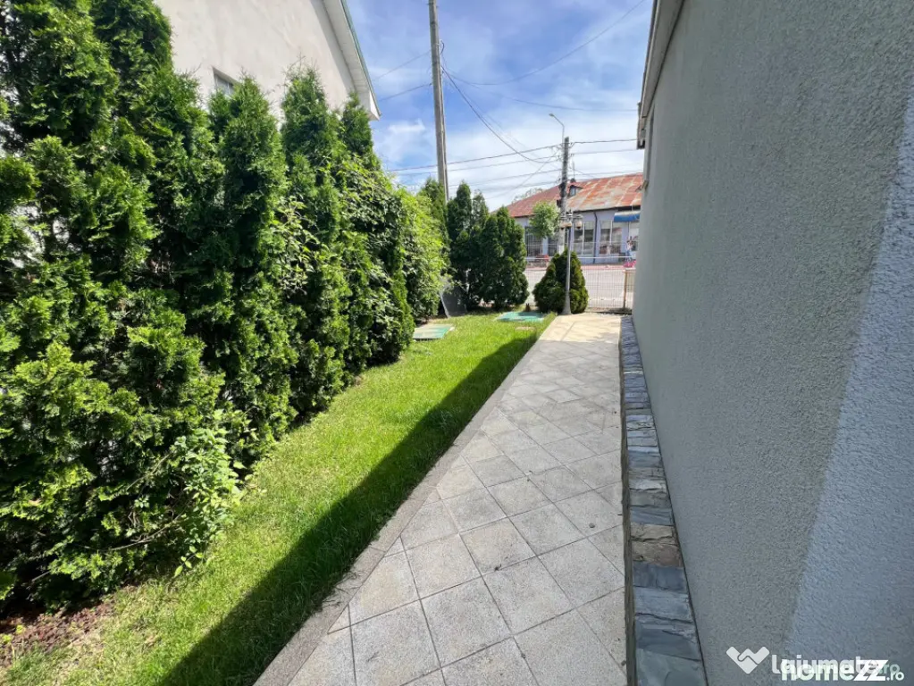Spațiu comercial cu terasă și curte amenajată