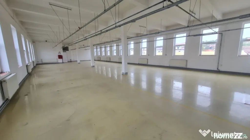 Spatiu industrial 3 camere zona Central Cisnadie - Cisnadie (Sibiu)