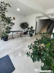 Apartament modern cu 2 camere de închiriat