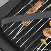 Outsunny Brazier de Gradina cu Capac pentru Arestarea Scanteilor si Grila pentru Gratar 