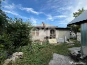 Casa cu 3 camere + teren 567 mp pe Nicolae Balcescu in Gaest