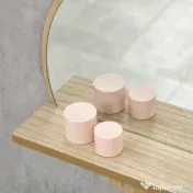 kleankin Oglindă de Baie Rotundă din PAL și Sticlă cu Raft pentru Depozitare și 2 Cârlige pentru Fixare, Ø45x10 cm, Lemn Natural | Aosom Romania 