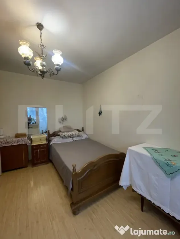 Apartament 3 camere - Etaj 2 - Zonă Centrală - Suceava (Suceava)
