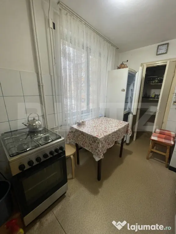 Apartament 3 camere - Etaj 2 - Zonă Centrală - Suceava (Suceava)