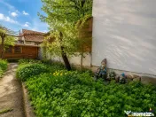 Casa individuala, compusa din 2 apartamente, zona Premium, 