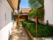Casa individuala, compusa din 2 apartamente, zona Premium, 