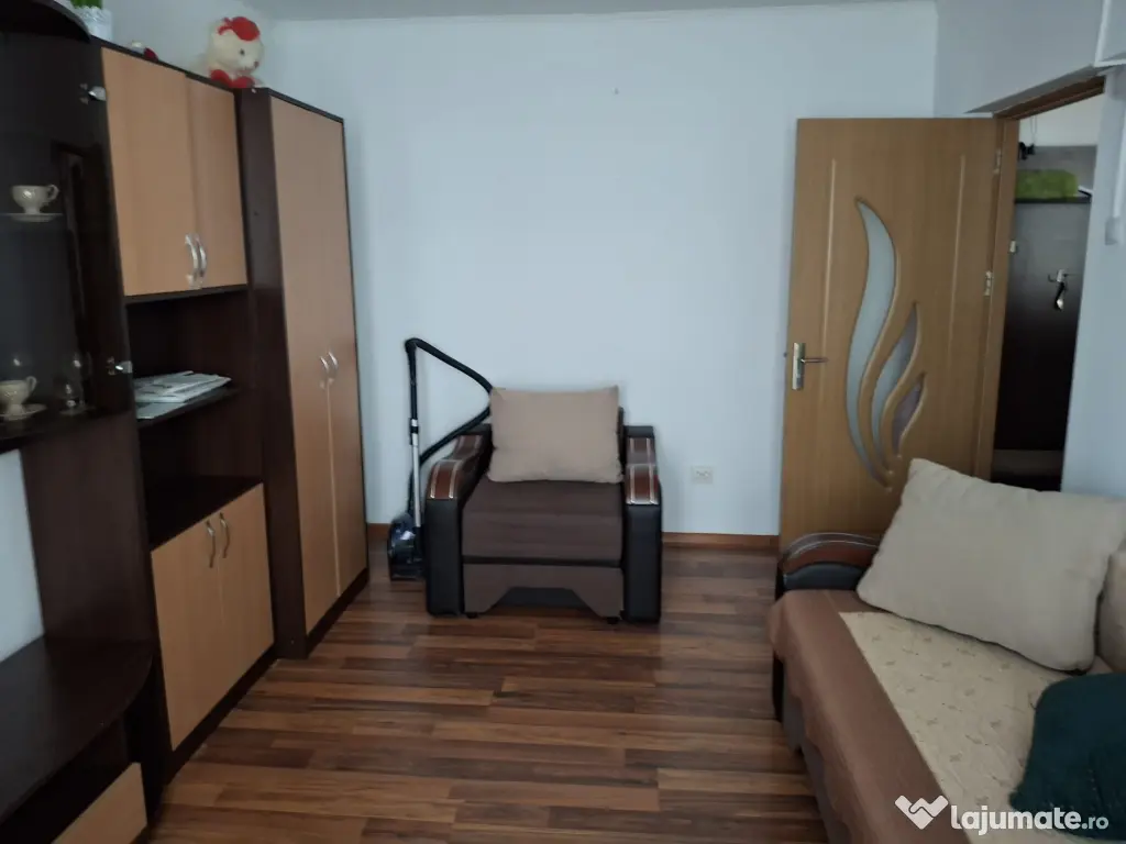 Închiriez apartament 2 camere Valea Aurie Sibiu, mobilat, lift, centrală proprie