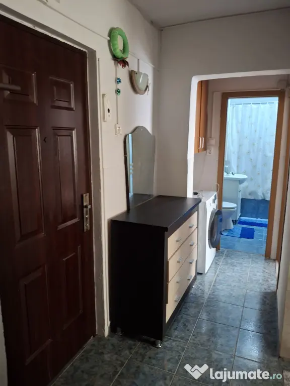 Închiriez apartament 2 camere Valea Aurie Sibiu, mobilat, lift, centrală proprie