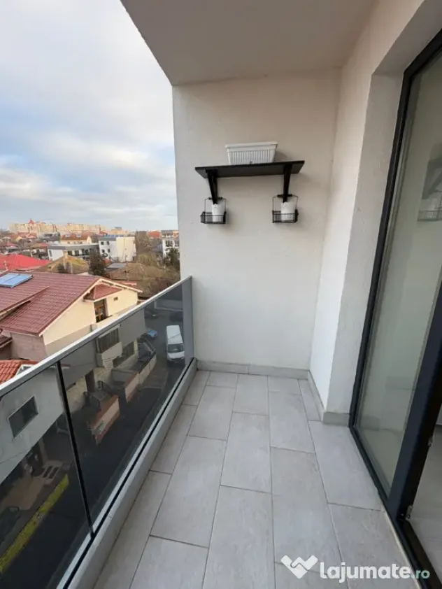 Garsonieră de vânzare-Mangalia, zonă centrală!