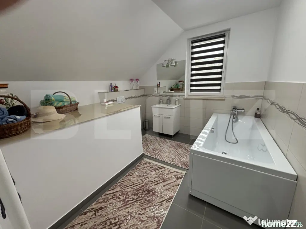 Casa de vanzare, 186 mp, 16 ari de teren, zona Aghires