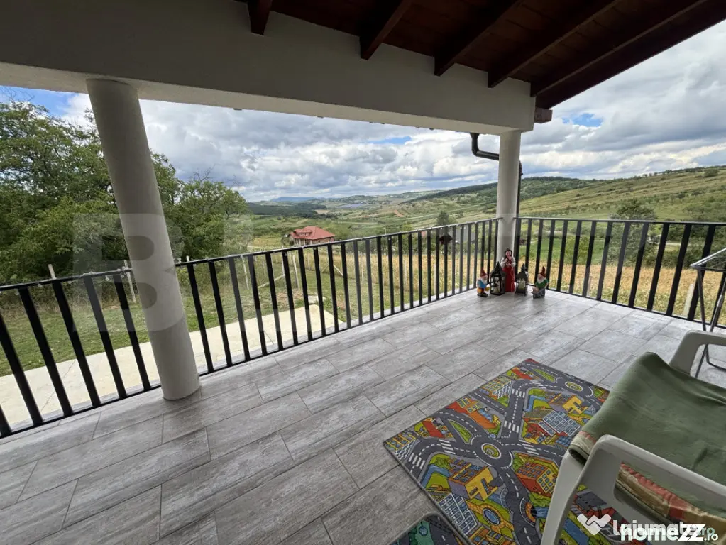 Casa de vanzare, 186 mp, 16 ari de teren, zona Aghires