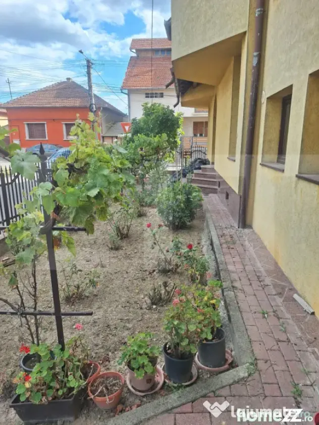 Casa de vanzare, 395 mp, zona Cotu Mic - Lugoj (Timis)