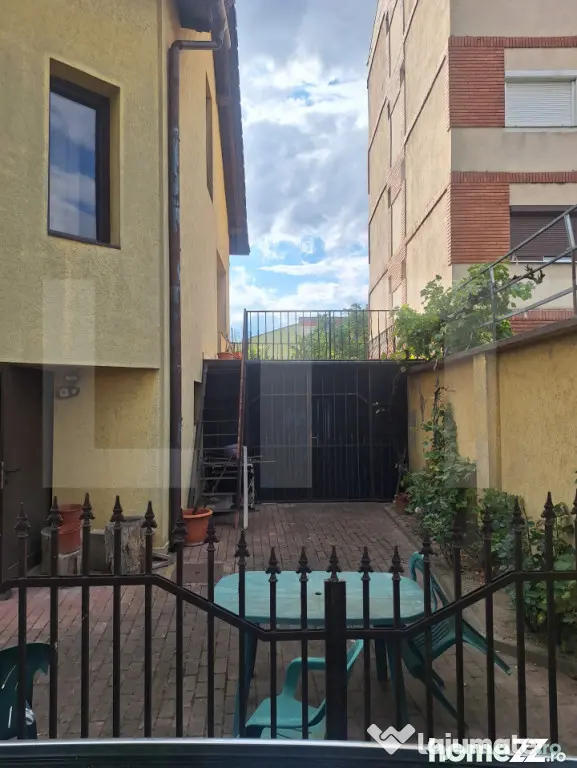 Casa de vanzare, 395 mp, zona Cotu Mic - Lugoj (Timis)