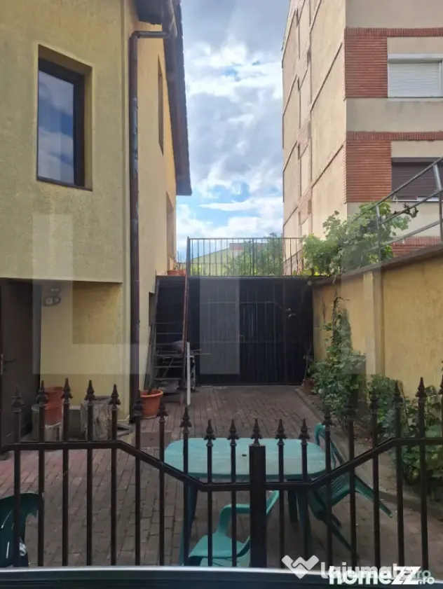 Casa de vanzare, 395 mp, zona Cotu Mic - Lugoj (Timis)