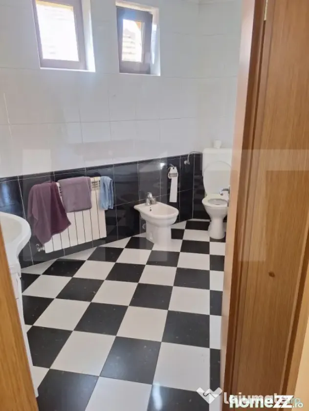 Casa de vanzare, 395 mp, zona Cotu Mic - Lugoj (Timis)