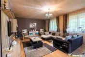Proprietate premiata Casa Anului, cu placheta oficiala, Cova 