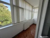 Decomandat central cu 2 camere etaj 3 zona Tipografilor Medi