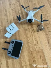 DJI Mini 4 Pro Fly More Combo cu telecomandă DJI RC 2 (cu ecran) 