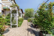 Casa cu suflet si gradina spectaculoasa 