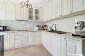 Casa cu suflet si gradina spectaculoasa 