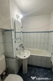 Garsoniera etaj 3-gata de mutat, Gavana, Pitesti 