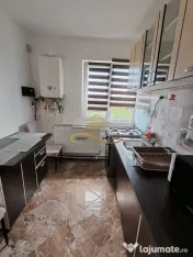 Apartament 2 camere decomandate, Str. 9 Mai 